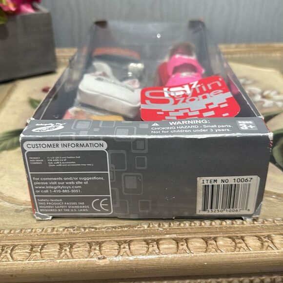 Rare Vintage 2004 Janay Stylin' Zone Doll Accessories Hair Pieces New in Box - Picture 11 of 12